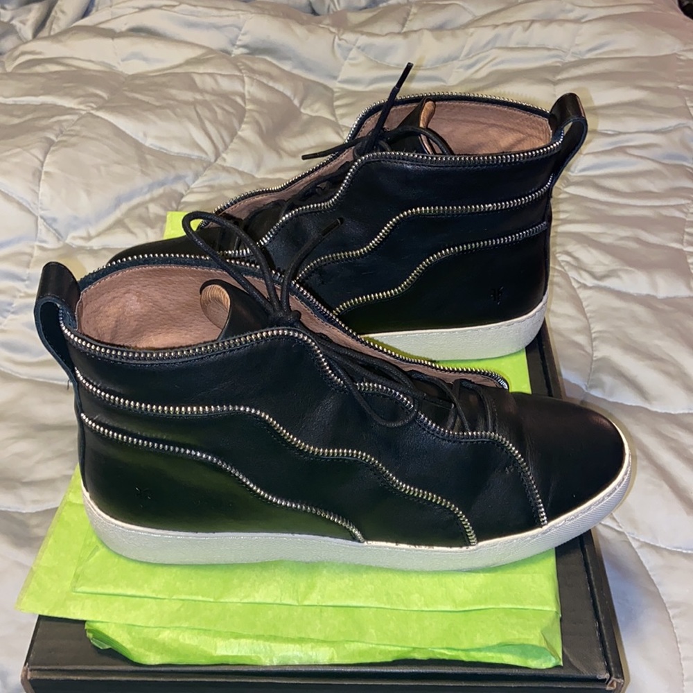 🎈SALE🎈Women Western Zip FRYE Sneakers🎈 - Picture 3 of 11